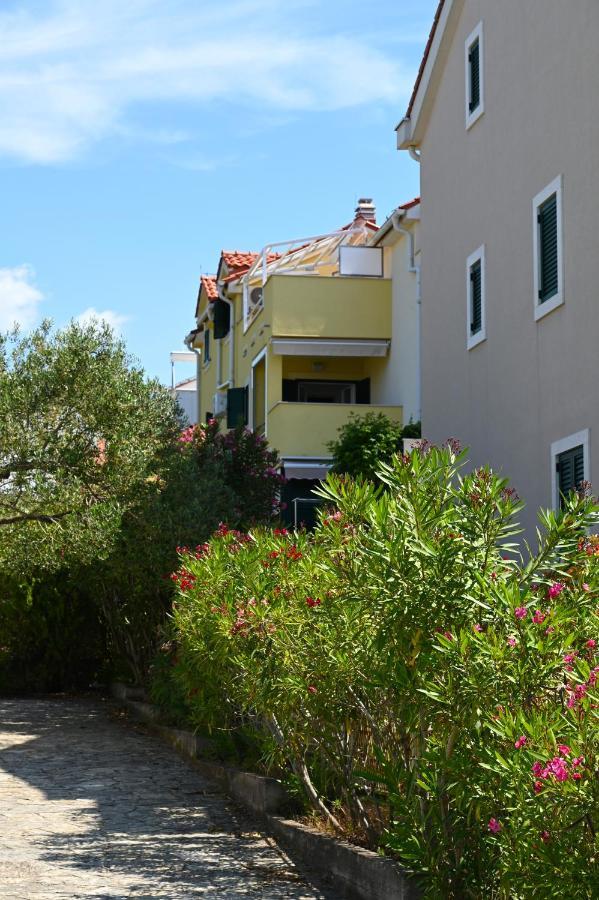 Beach Apartments Marijana Vodice Eksteriør billede