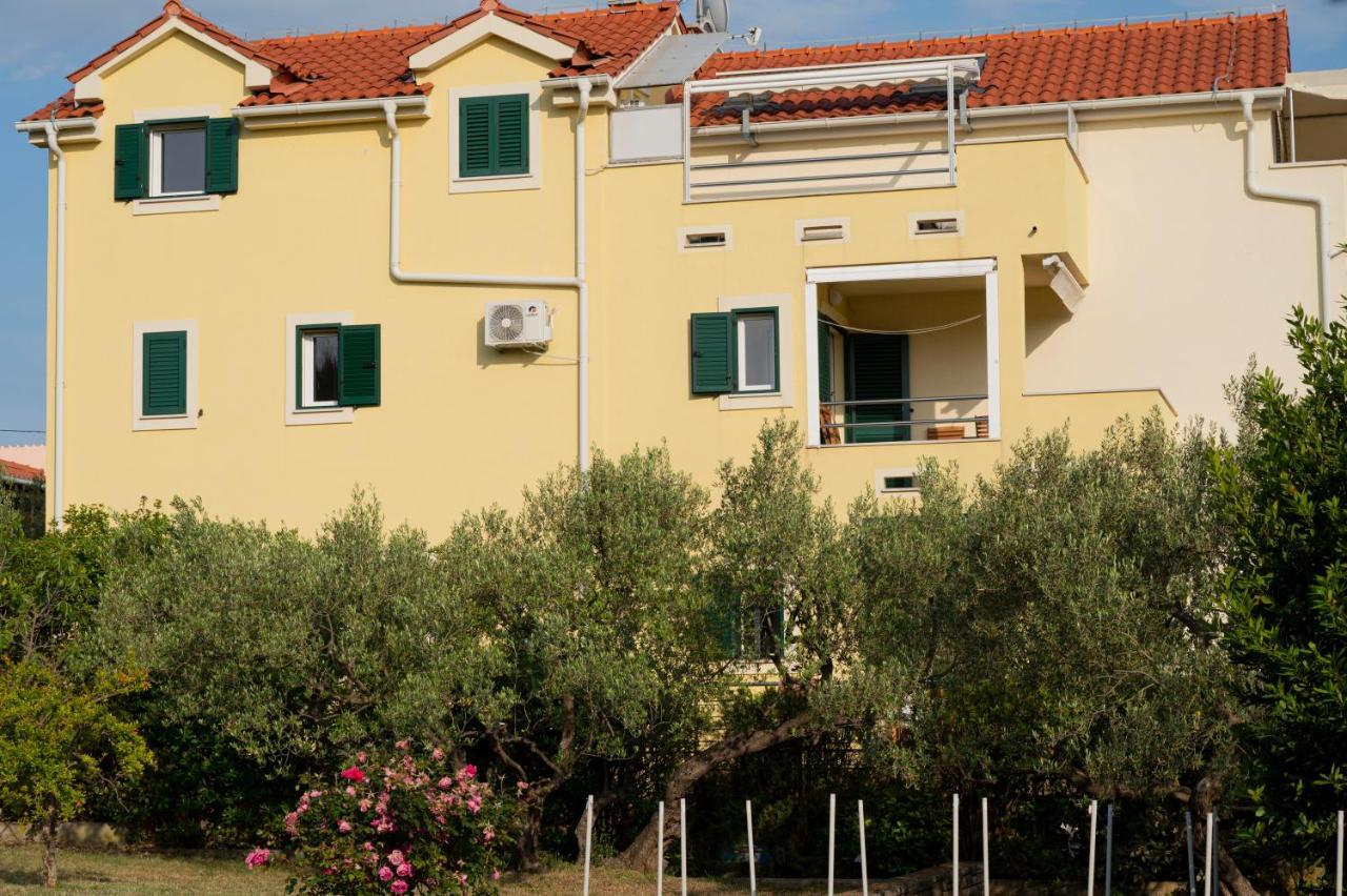 Beach Apartments Marijana Vodice Eksteriør billede